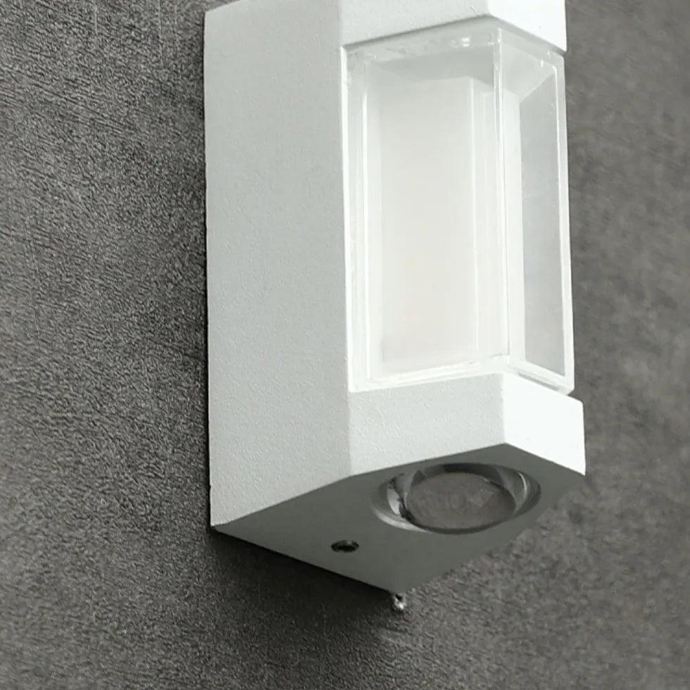 Waterproof LED Outdoor Wall Light | Modern Design & Energy-Efficient 4